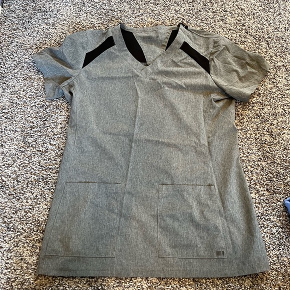 Scrubs - Picture 2 of 7